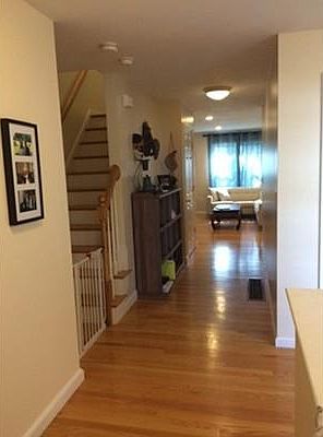 2nd image of 179 Rock St