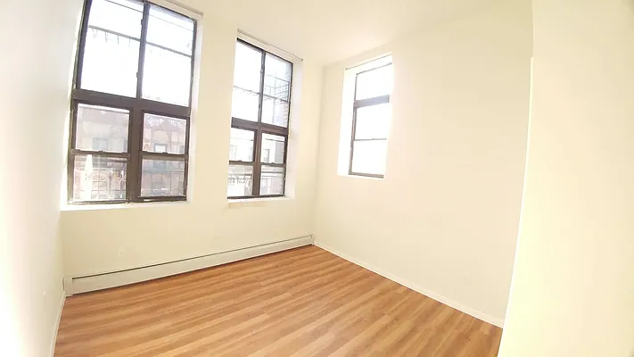 Rented by Downtown Mgt & Realty LLC | media 9