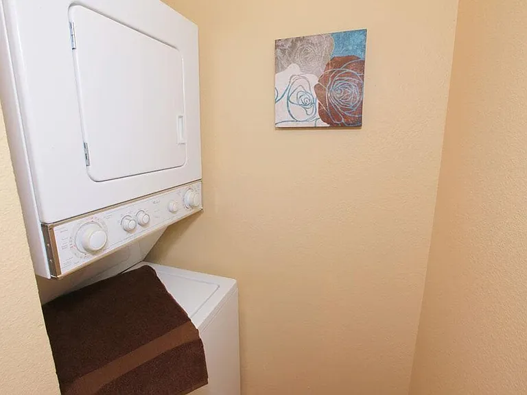 Sky Rock Apartments — Photo 3