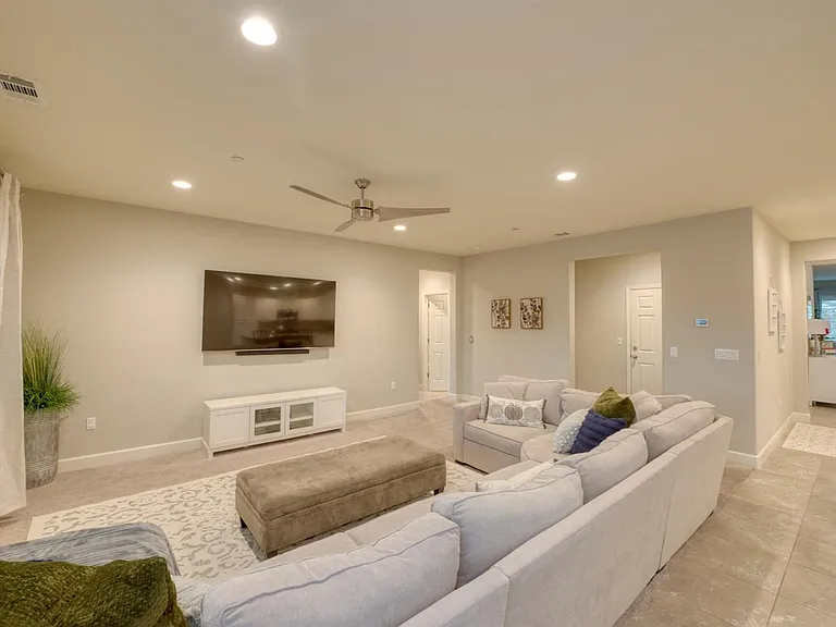 Cabernet Ct — Photo 12