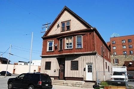 1st image of 1836 W Becher St #1838