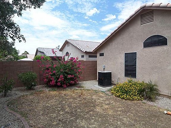 4th image of 4327 E Glenhaven Dr