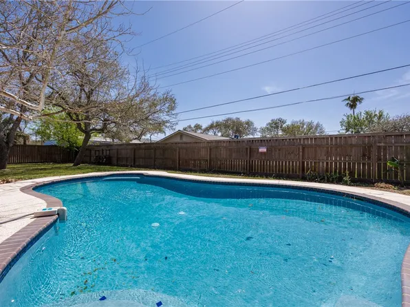 2021 Buckeye Dr, Ingleside, TX 78362