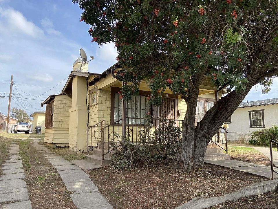1st image of 3525-27 42nd St
