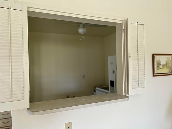 2nd image of 200 Coventry I