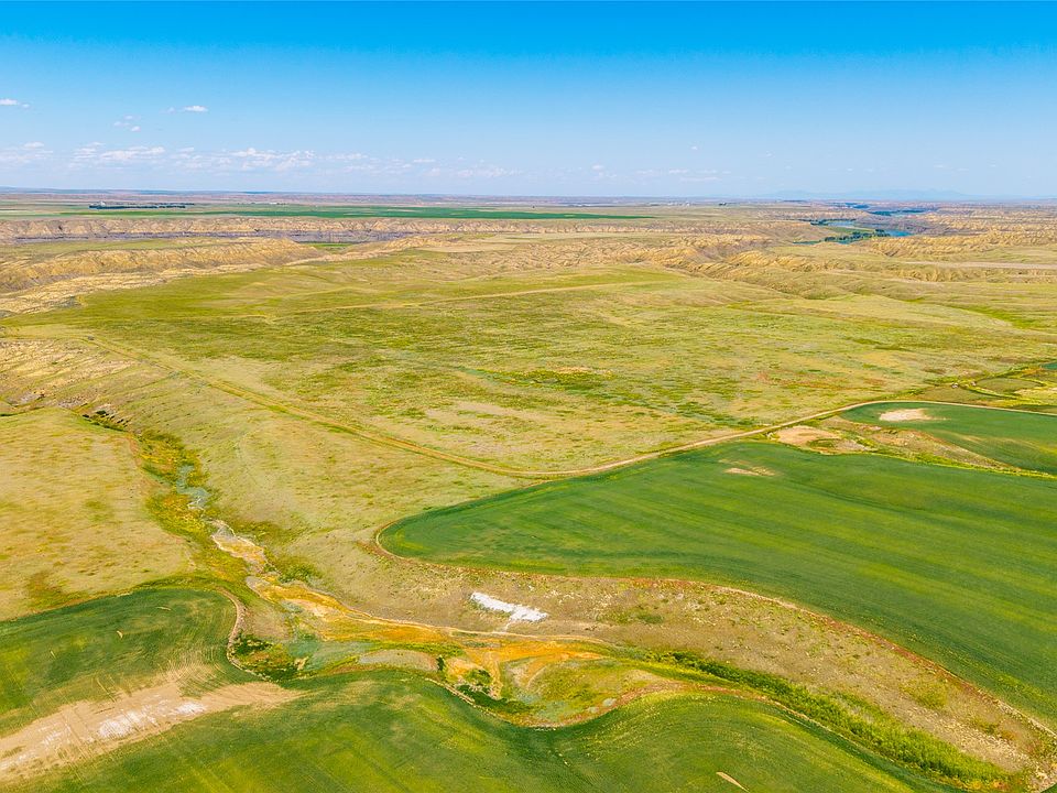 2nd image of Cherry Coulee Rd