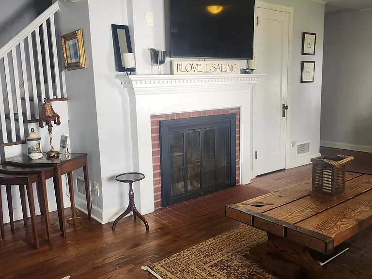 77 Wilson Ave — Photo 8