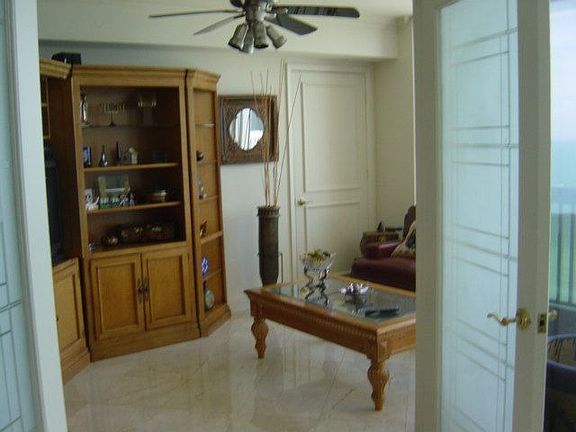 Den w/ East View to Ocean