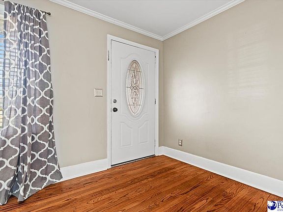 5th image of 1148 2nd Loop Rd