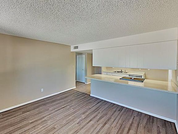 5th image of 1867 E Alameda Dr