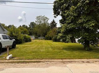 28218 Mineral Springs Rd, New Boston, MI 48164