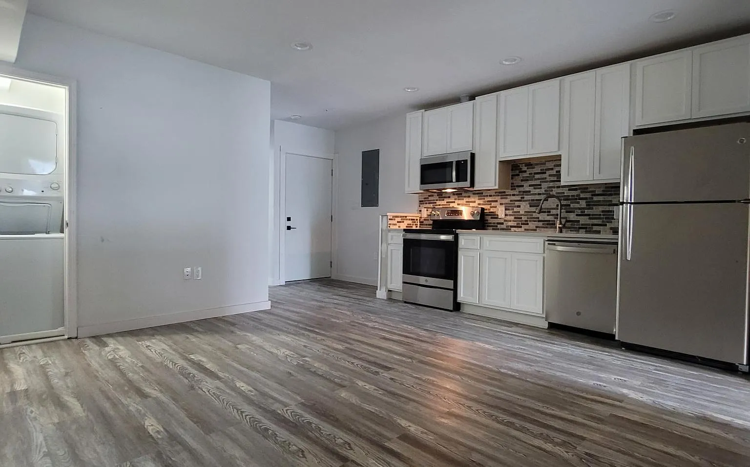 1218 Meigs Pl NE — Photo 3