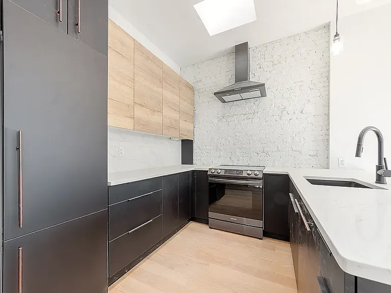 1551 Eastern Pkwy #2 — Photo 3