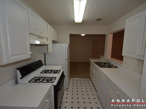 2nd image of 655 Burtons Cove Way Unit 001