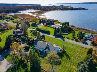 16 Sachem Rd, Tiverton, RI 02878