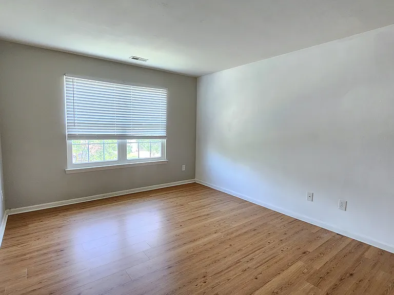 1828 Somersby Ln — Photo 24