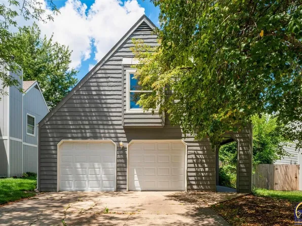 225 Woodgate Pl, Lawrence, KS 66049