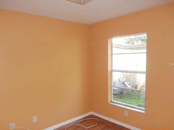 3rd image of 15658 Avalon Ave