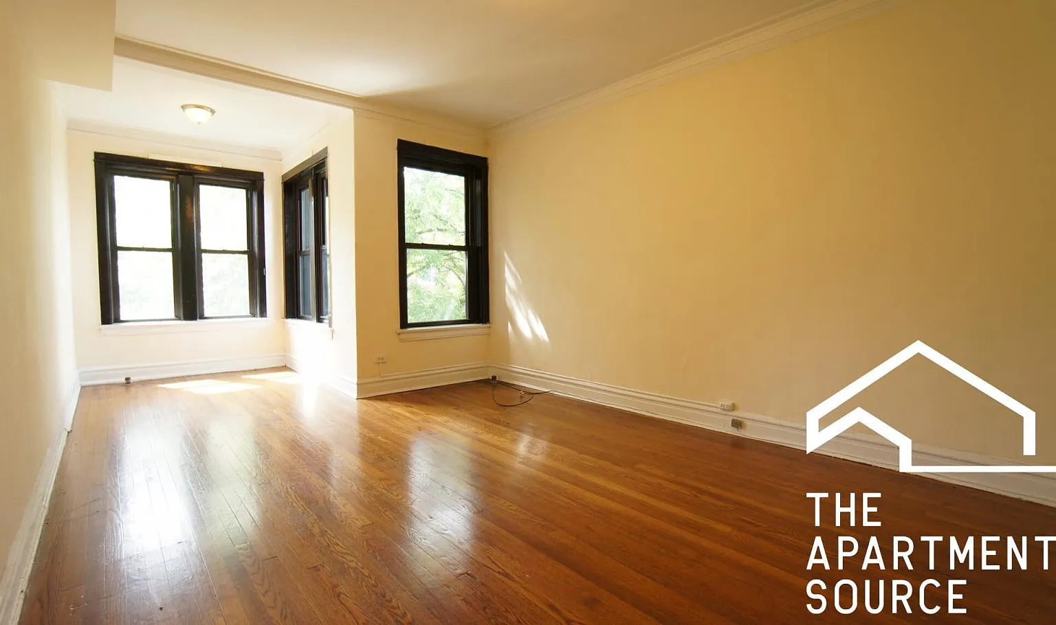 2647 North Sawyer Avenue #2 — Photo 2