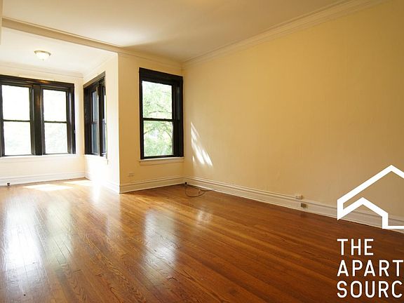 3rd image of 2645 N Sawyer Ave #47-2