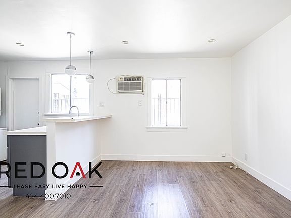 4th image of 4730 Saint Charles Pl #1/8