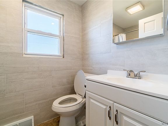 2nd image of 60 E Summerset Ln