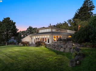 2595 Upper Highline Dr, Hood River, OR 97031