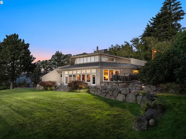 2595 Upper Highline Dr, Hood River, OR 97031