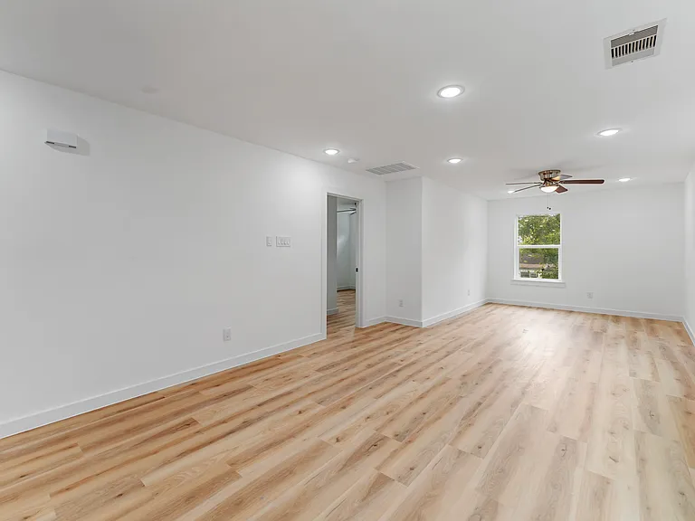 9324 Firnat St #B — Photo 9