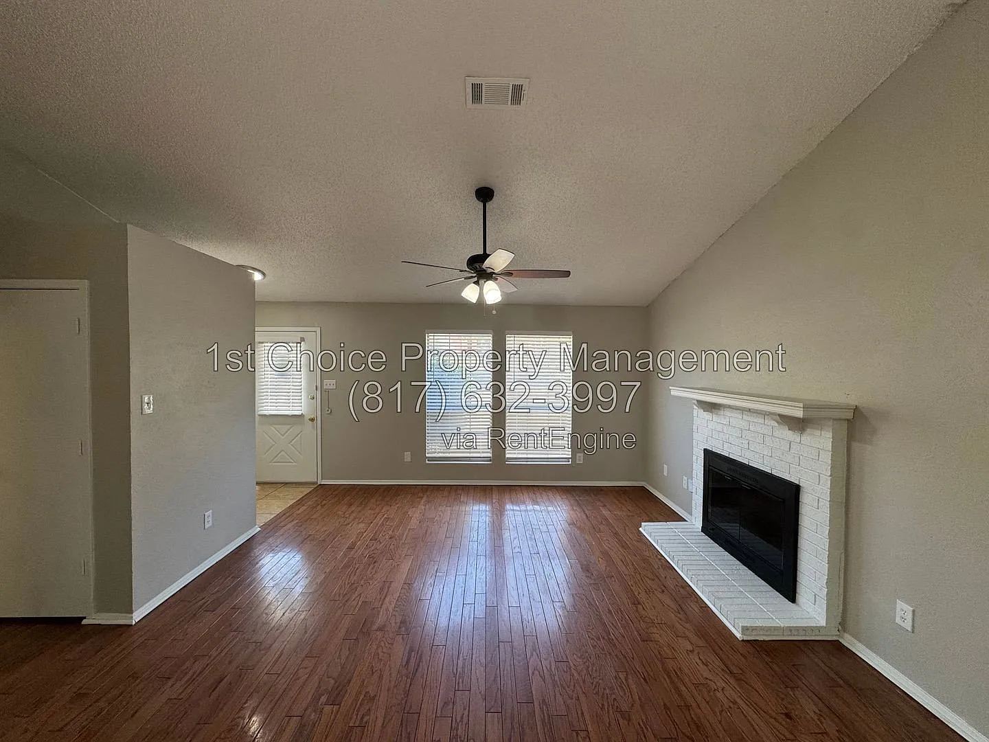 3 bed, 2.0 bath, 1104 sqft, $1,995 — Photo 3