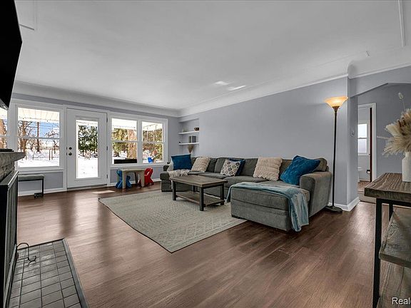 5th image of 62 Barrington Rd