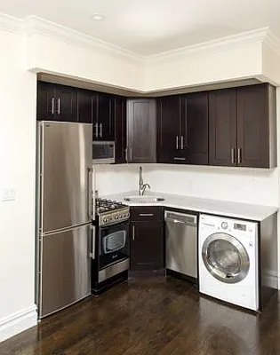 Rented by Avenues Real Estate | media 21