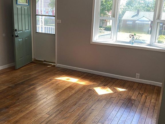 3rd image of 7325 Bernard Ave
