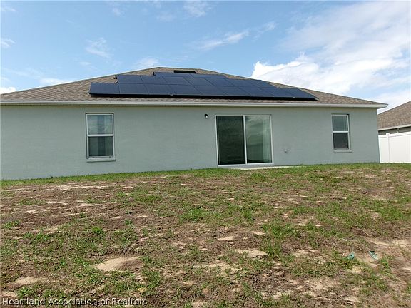 5th image of 512 Central Ridge Ln