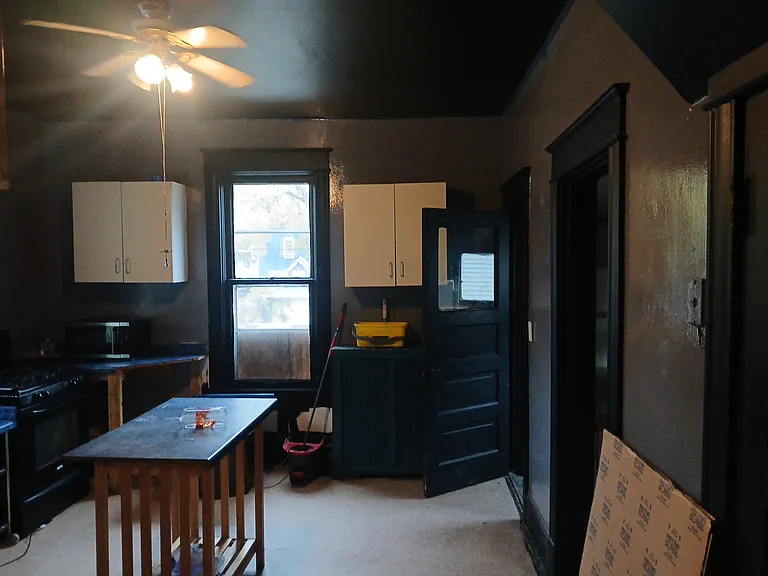 1043 Conway St — Photo 5