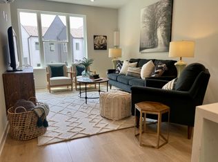 370 E Village Ln, Nashville, TN 37216
