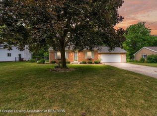 7053 Rock Bridge Rd, Grand Ledge, MI 48837