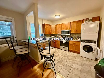 6 Bickford Ave, Roxbury, MA, 02120