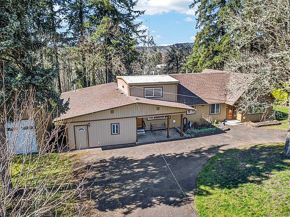 4th image of 1006 Mountain View Rd
