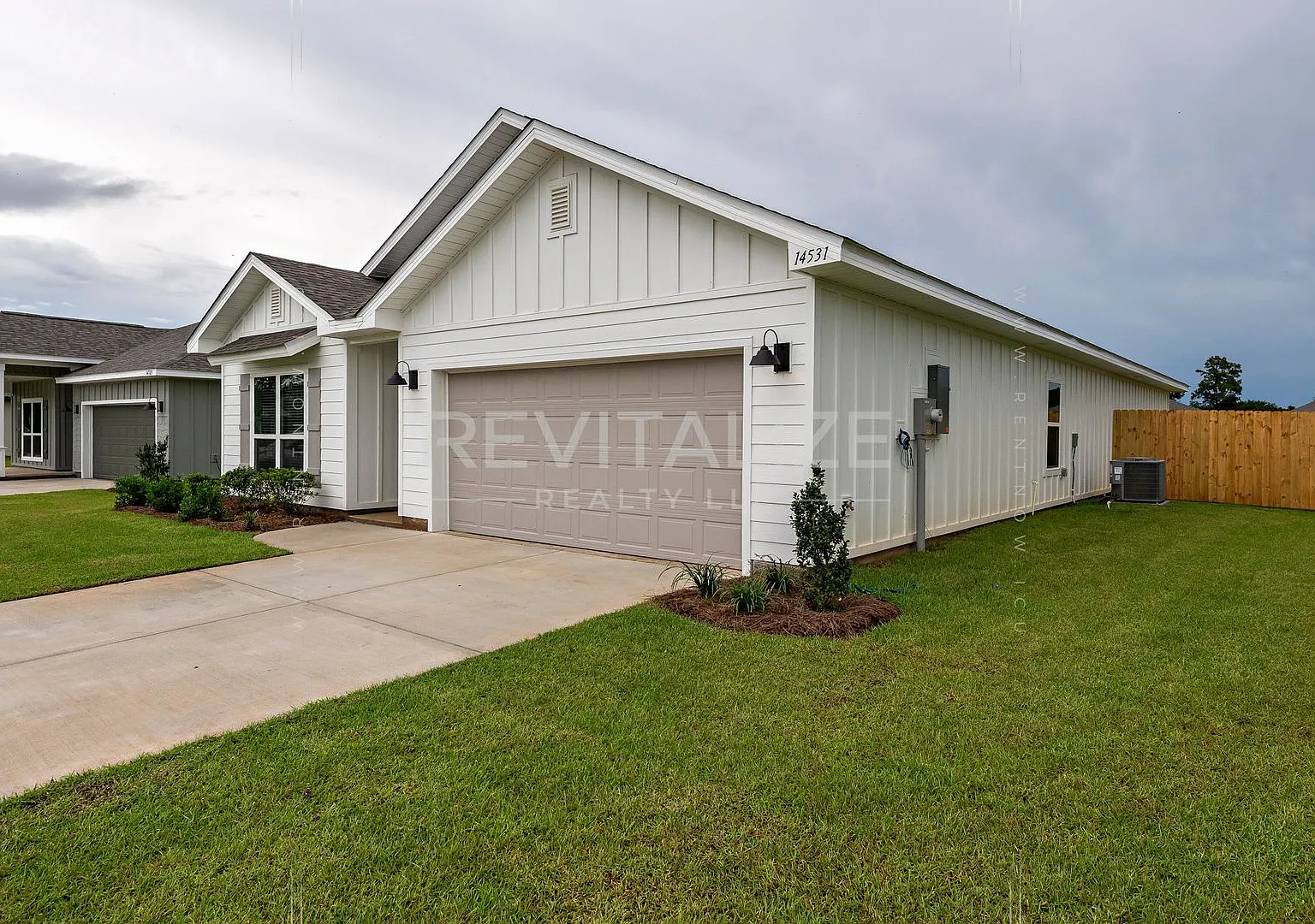 New Lakefront Home in Hadley Village Foley, AL — Photo 3