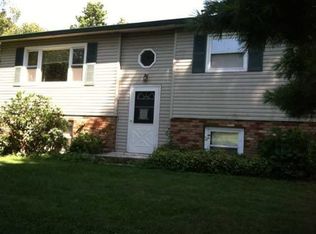 29 Monaco Dr, Hopewell Junction, NY 12533