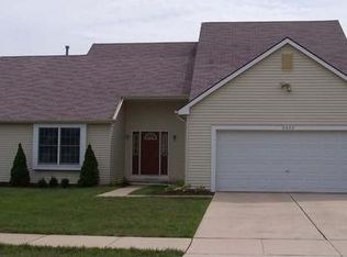 2422 Foxway Dr, Ann Arbor, MI 48105