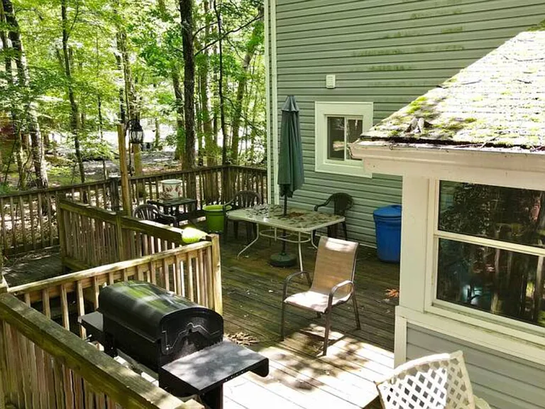 Woodland Dr — Photo 3