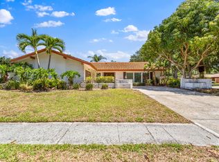 2872 Long View Dr, Clearwater, FL 33761