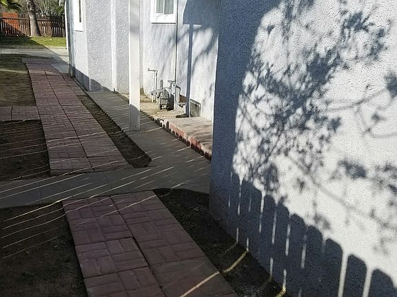 4th image of 1044 E Baseline St