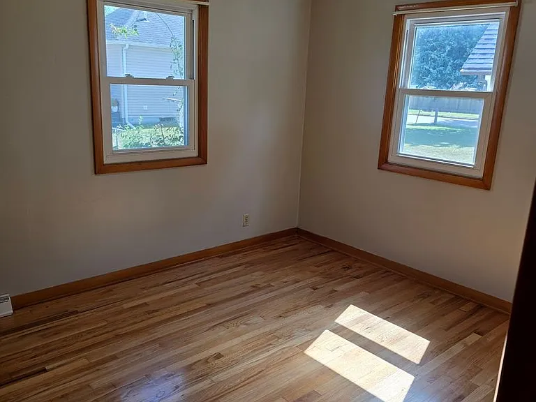 1005 W Park Ave — Photo 4