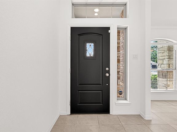 5th image of 7511 Enchanted Rock Ct