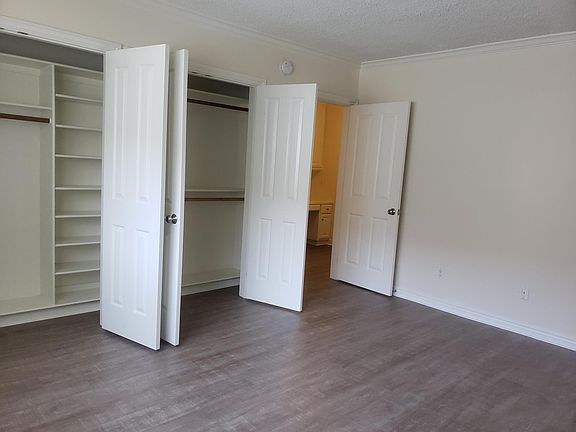 5th image of 2636 28th St #14