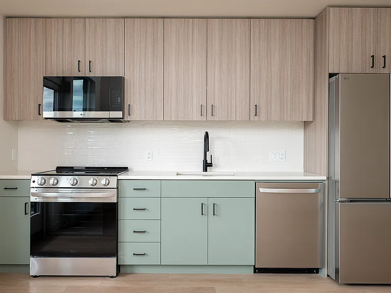 Cedarline — Photo 15