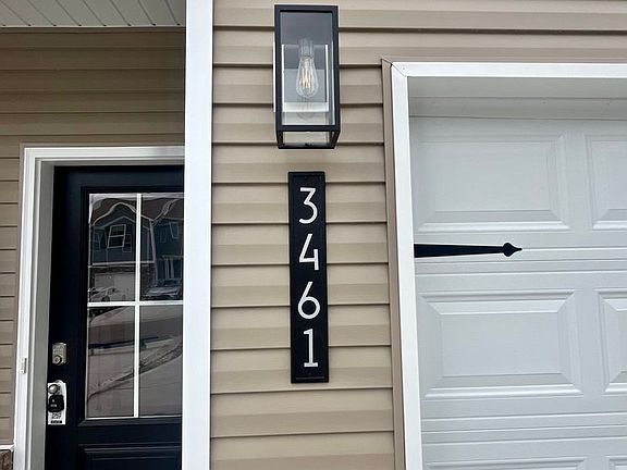 2nd image of 3461 Tyee Crossing Way
